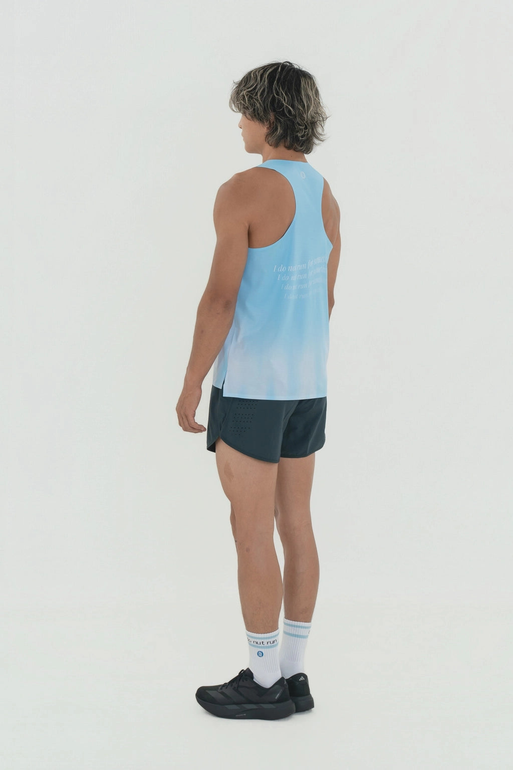 running singlet · air light · clear sky (men)