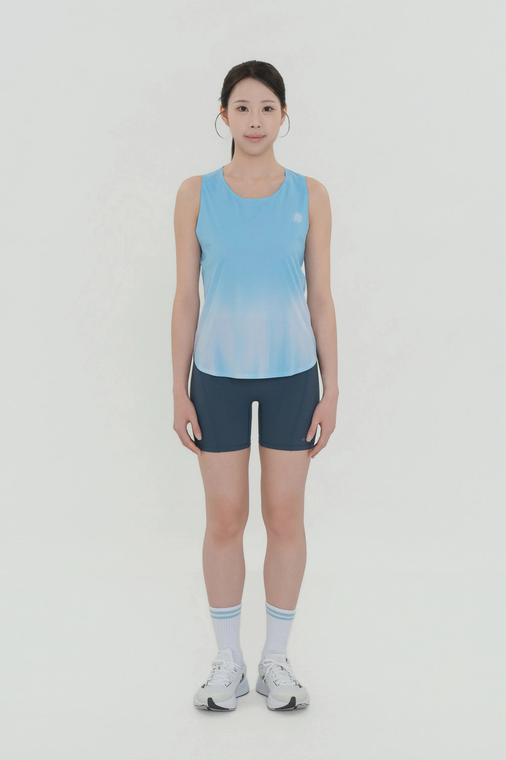 running singlet · air light · clear sky (women)