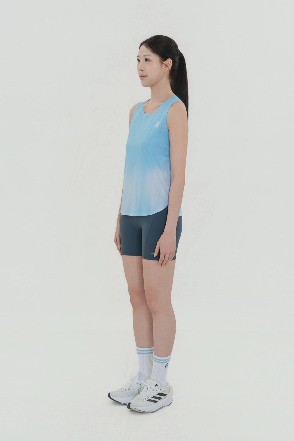 running singlet · air light · clear sky (women)