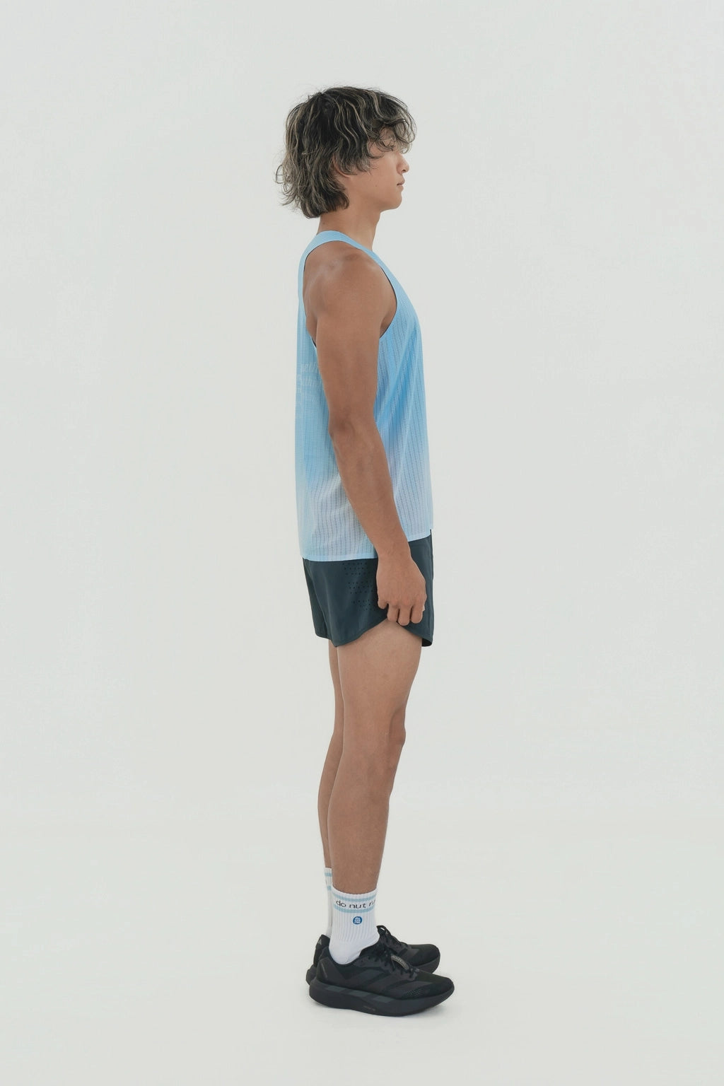 running singlet · air swift · clear sky (men)