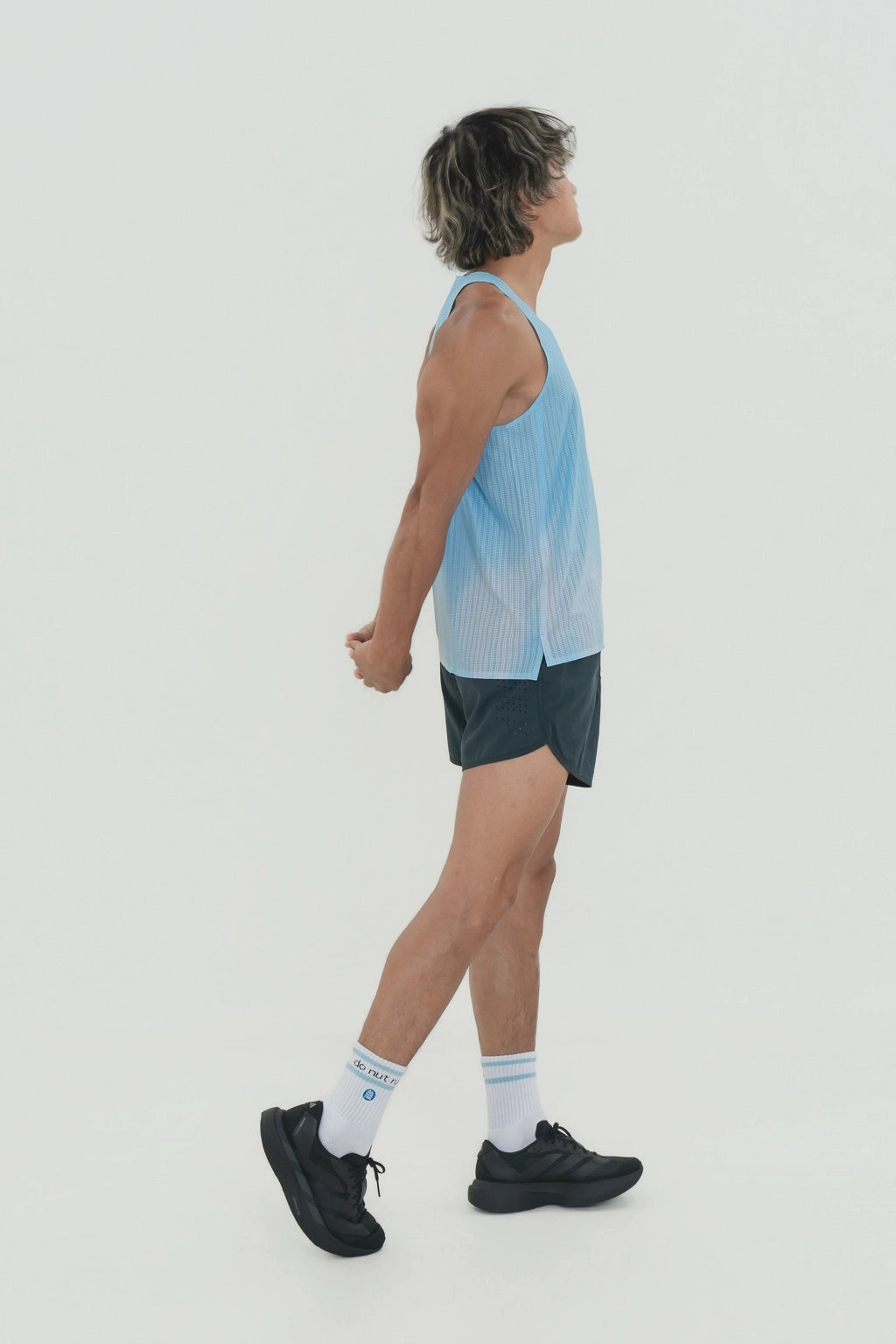 running singlet · air swift · clear sky (men)